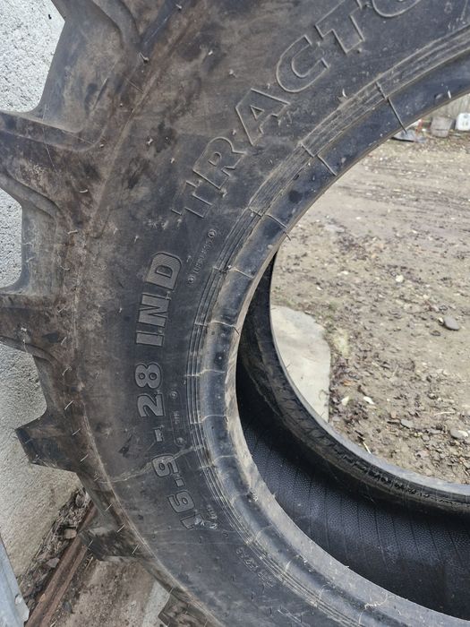 Vând anvelopa 16.9 r28