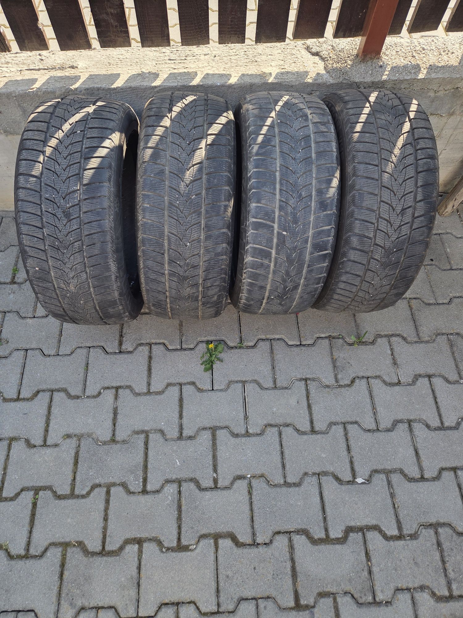 215/50/17  Imperial
