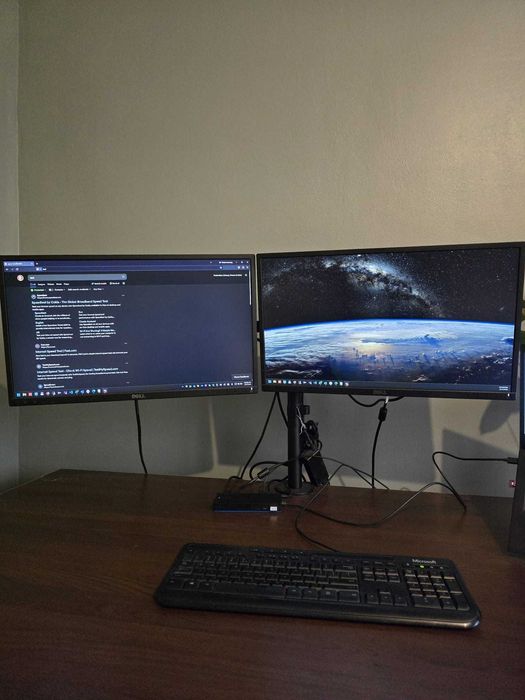 Kit 2 x Monitor Dell P2317H cu suport birou si docking station HP