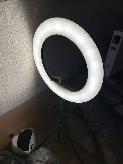 продам стрим лампу, кресло, мультиварку и тд