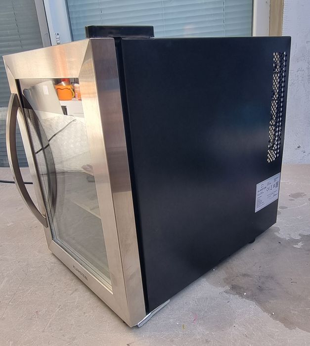 Хладилна витрина за вино Klarstein 31L