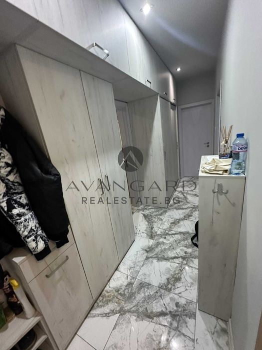 оф.20515 Четиристаен обзаведен с готови наематели/Смирненски