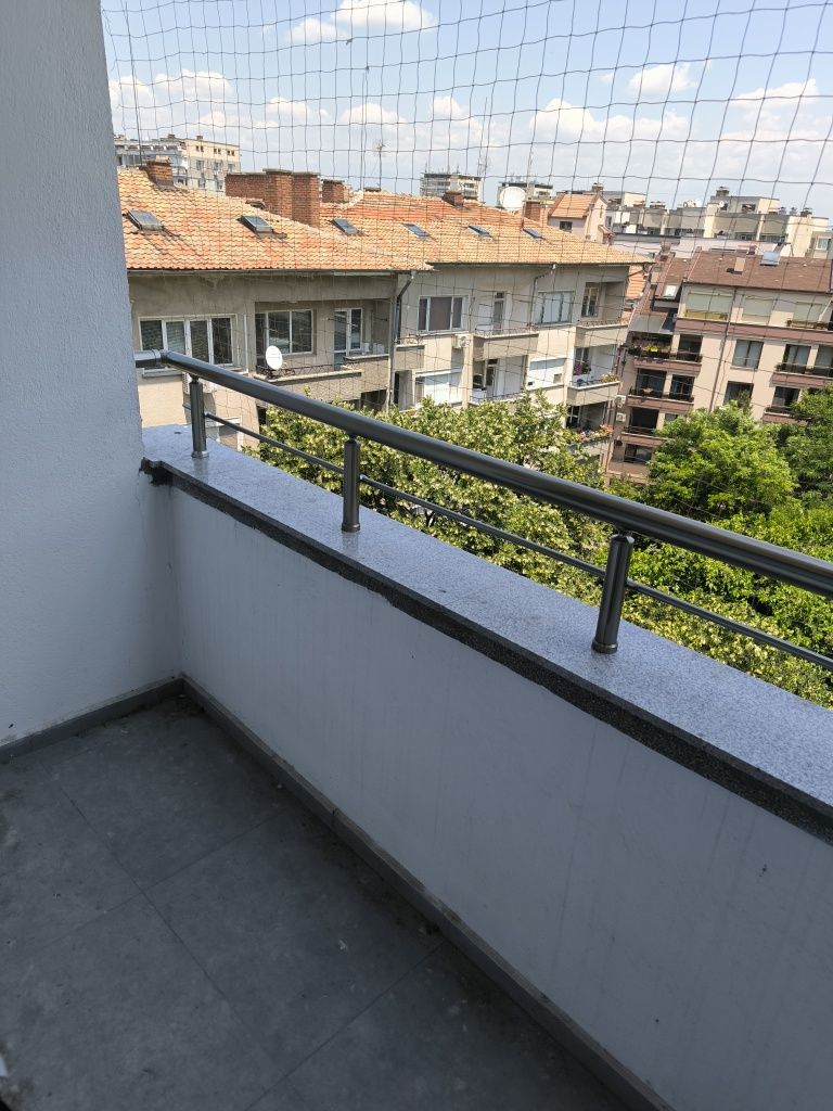 Изработка и монтаж на алуминиеви парапети