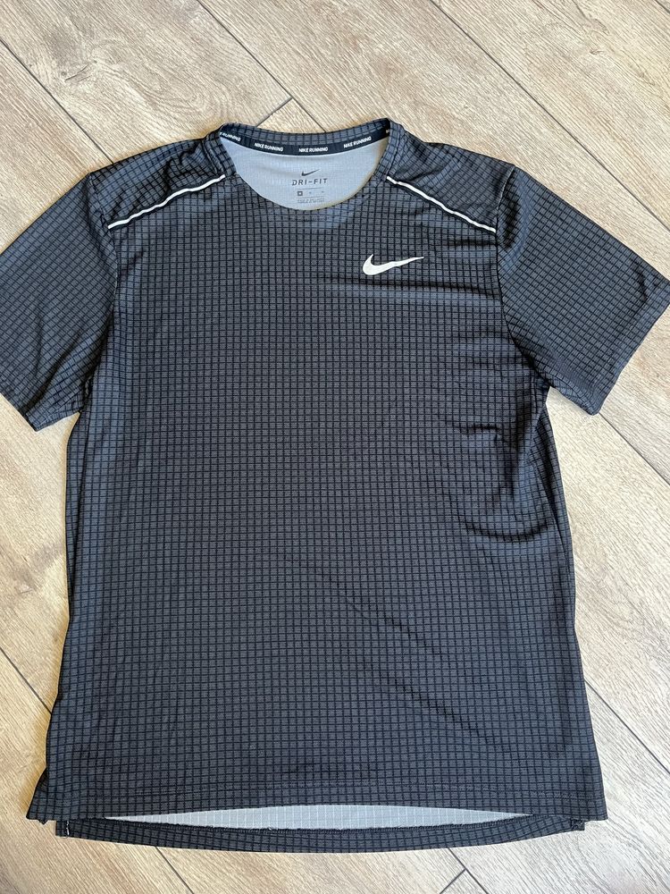NIKE Dri-Fit Running - размер M / Оригинал