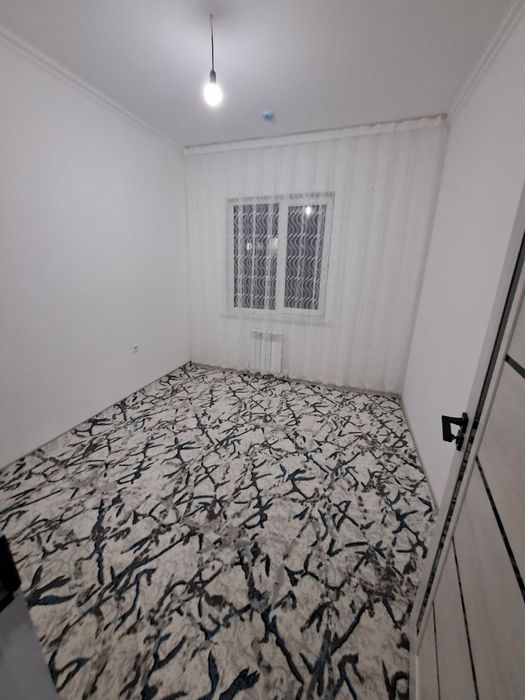 Срочно Яшнобод олмос махаллада квартира сотилади