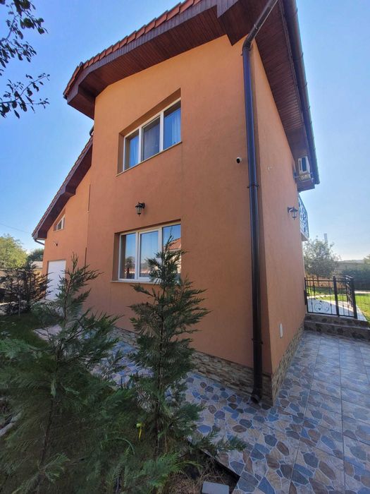 Casă spațioasă și complet utilată în Episcopia, Oradea