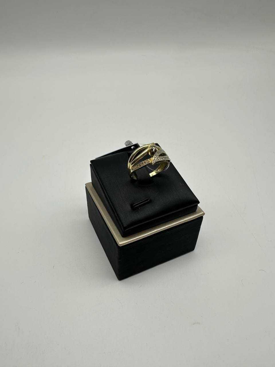 Золотое кольцо артикул 1447-4/60000