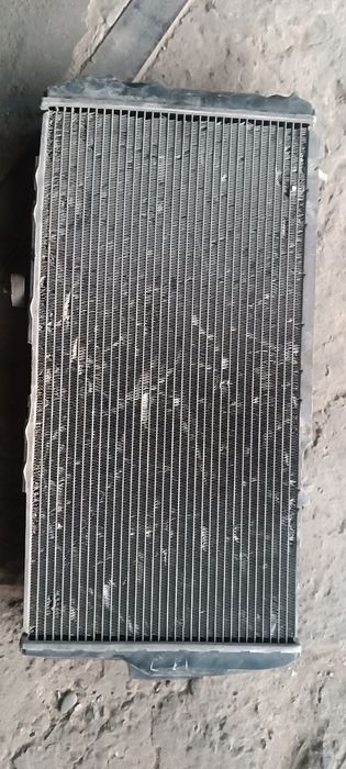 Продам радиатор охлаждения от Ауди 100с3 оригинал.