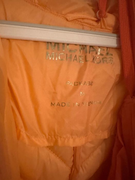 Geaca Michael Kors M/L  usoara noua!