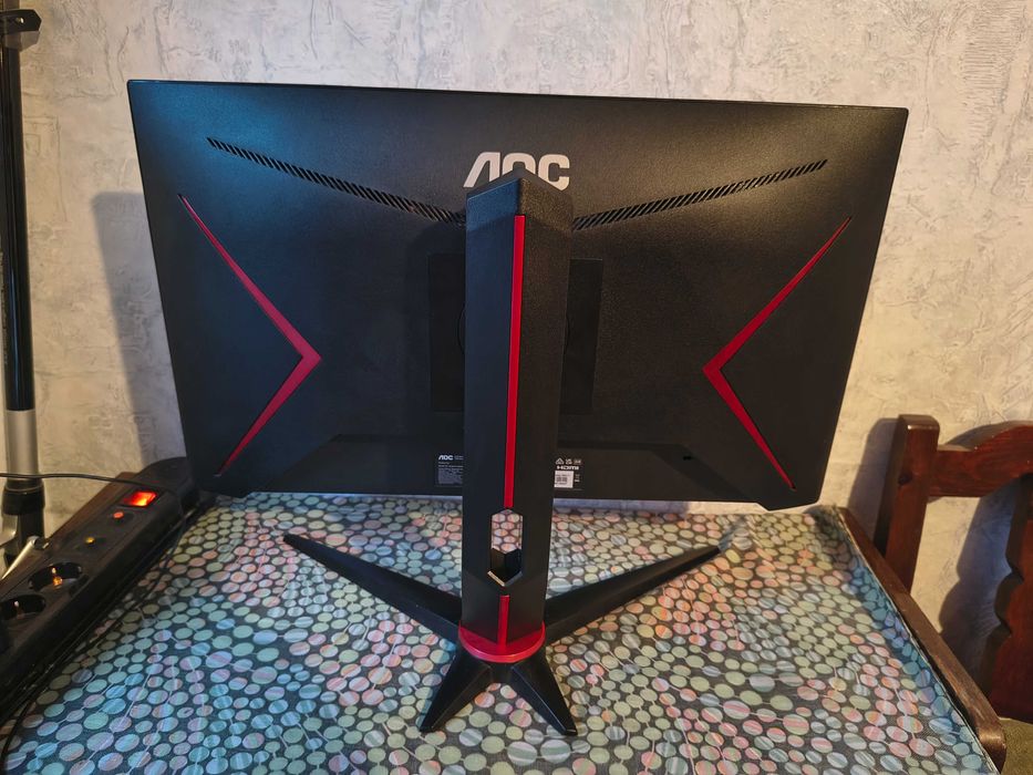 Монитор AOC 24G2U (144HZ)