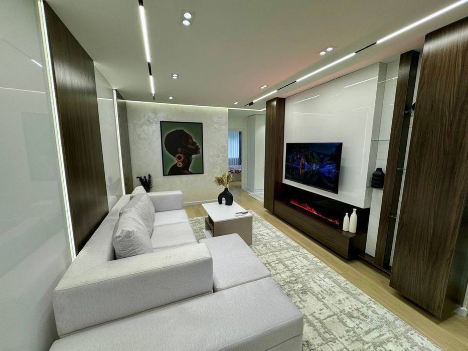 ( К62 ) СРОЧНО Продается 3в4 комн квартира 6 квартал / ТЦ Парус