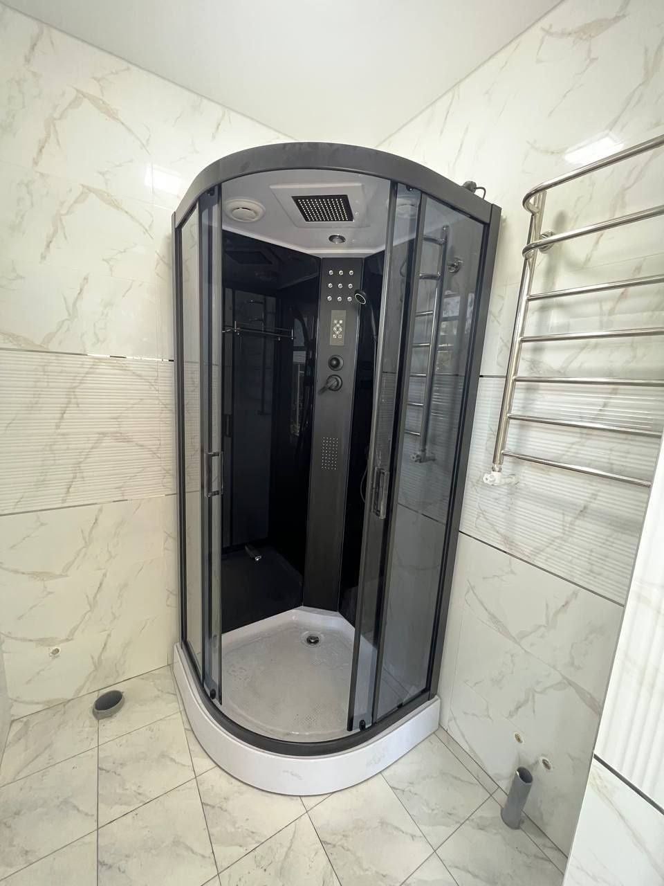 Dushavoy kabina 90x90