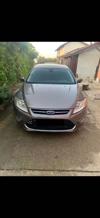 Vând Ford Mondeo