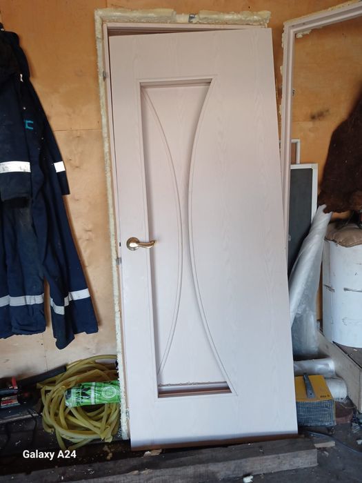 Продам межкомнатые двери