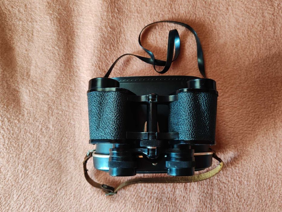 vand binoclu UNIVERSA KRISTALL 8x30 ( made in russia )