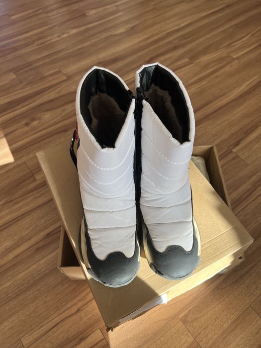 Продам зимние сапоги для девочки