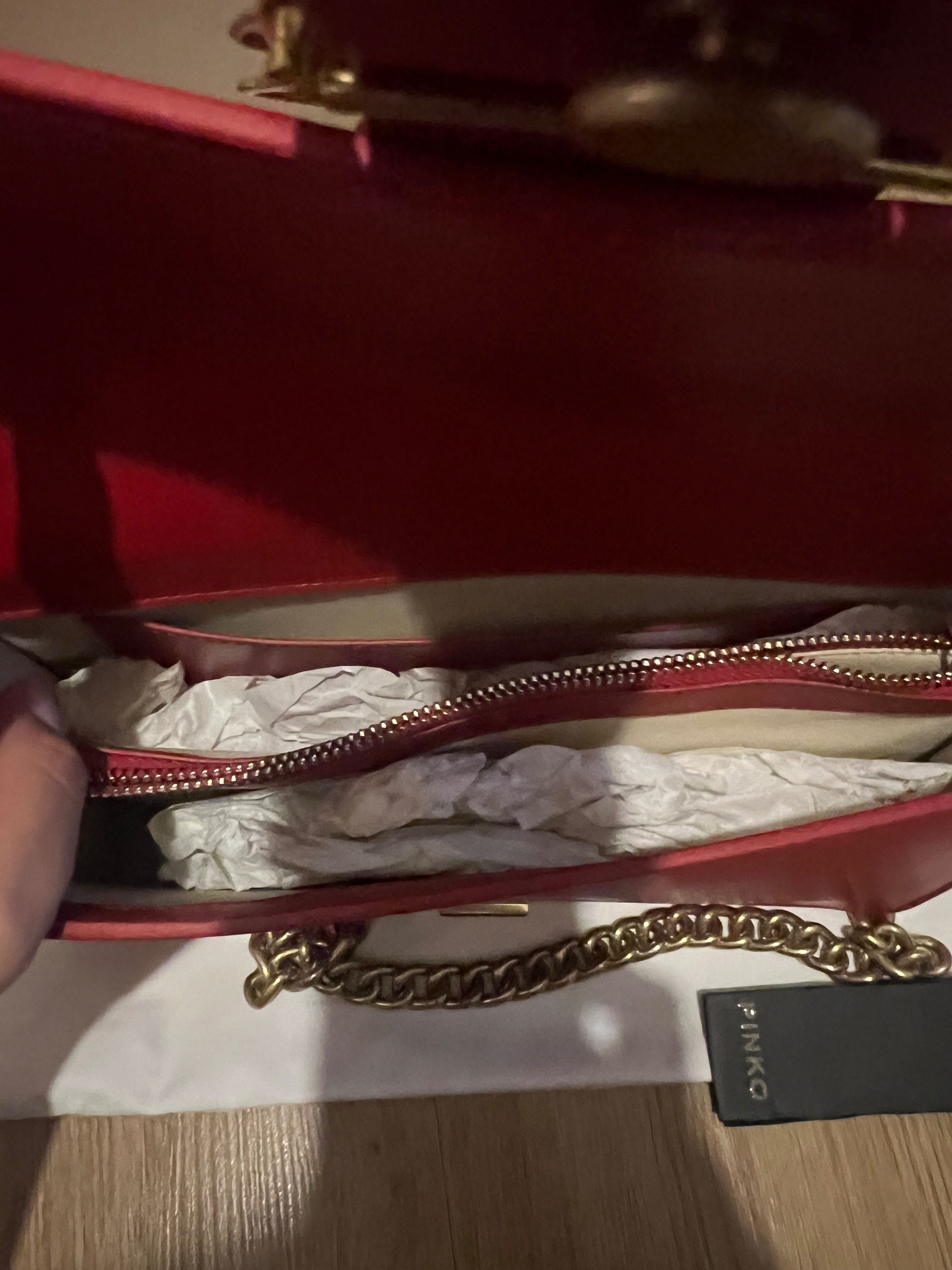 Дамски чанти Pinko и Coccinelle и Furla