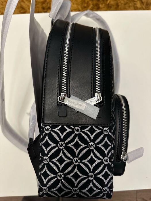 Ghiozdan Michael Kors NOU primit cadou