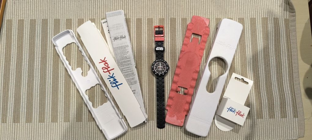 Детски часовник Swatch Flik-Flak Star Wars Darth Vader