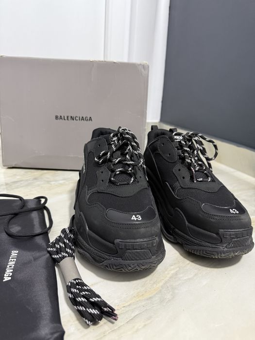 Balenciaga Triple s