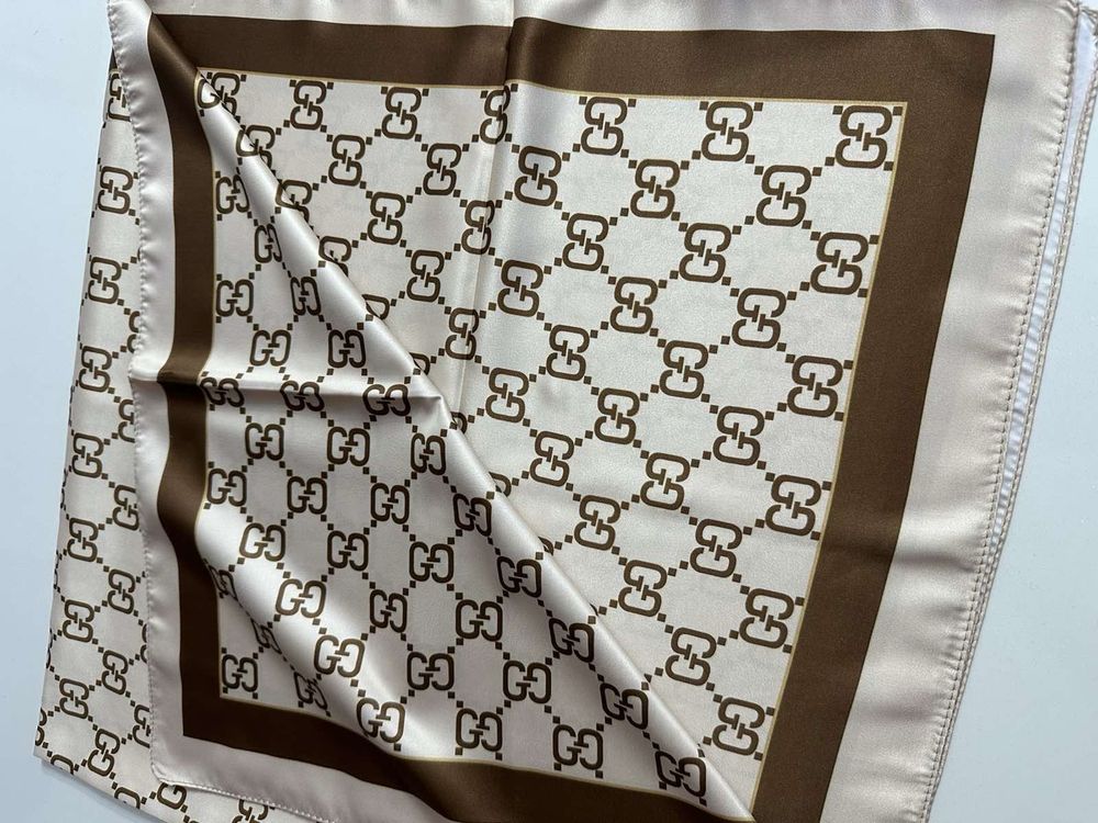 Копринен дамски шал Gucci