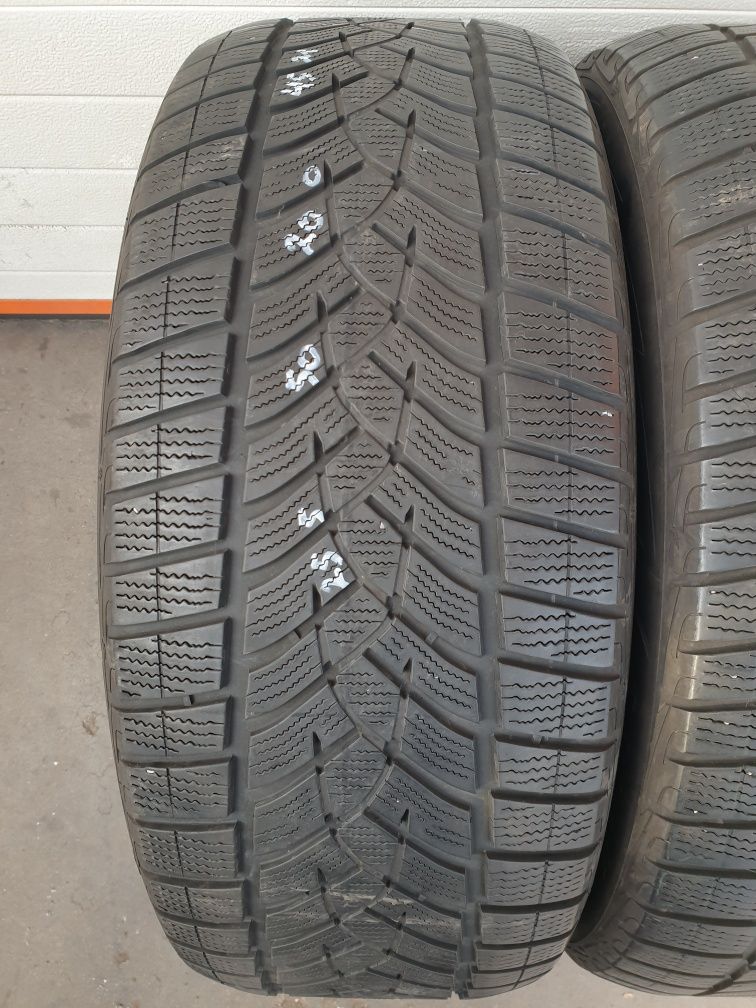 Зимни гуми 2 броя GOODYEAR UltraGrip Suv 255 50 R20 дот 4221