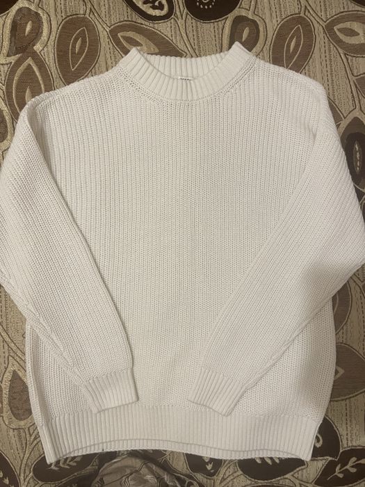 Продам новый свитер