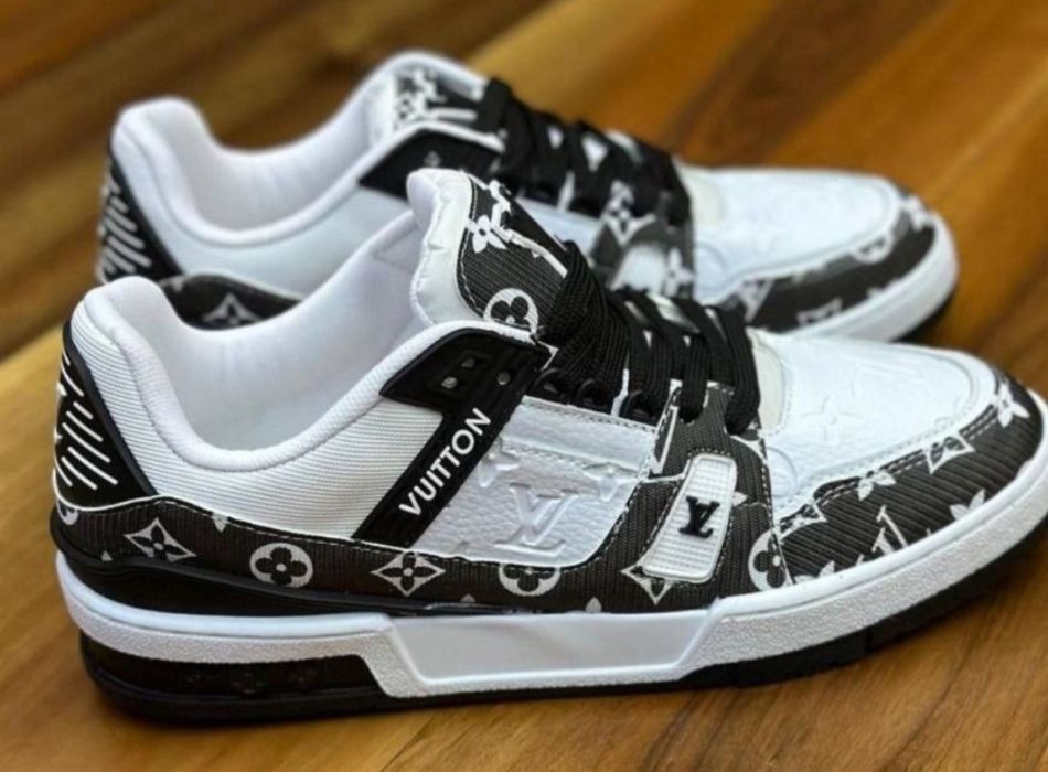 Adidasi Louis Vuitton