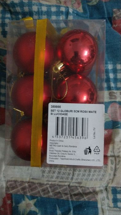 Globuri pentru pomul de Craciun