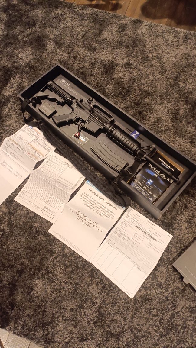 Airsoft Tokyo marui m4 carabine