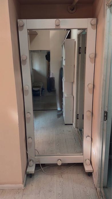 Мебель для салона красоты!