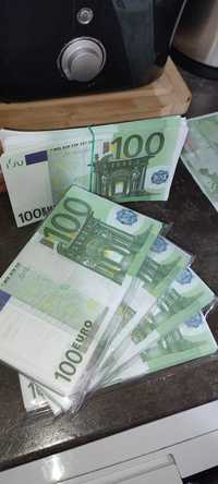 Банкноти реплика на 100 евро.