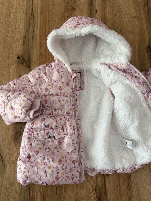 Gheaca fetita marime 92 C&A