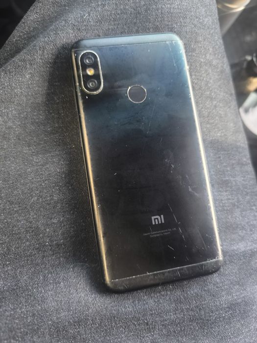 Redmi sotiladi ishlashi zor