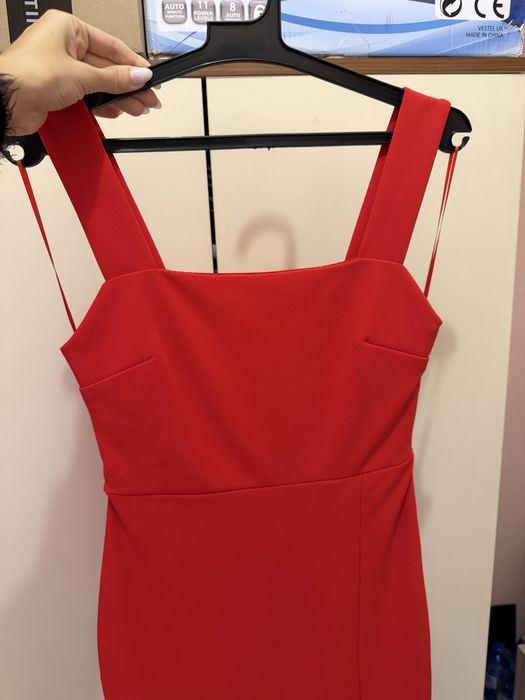 Официална рокли черна, червена, бежова - S размер