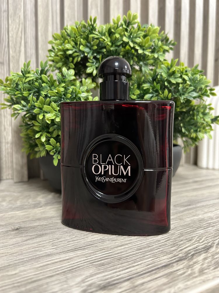 Дамски парфюм YSL Black Opium Over Red