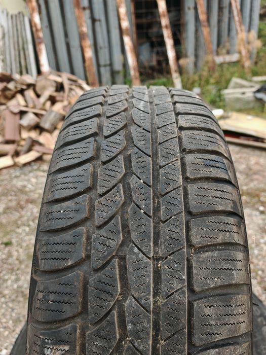 Vand anvelope iarna 215 60 17