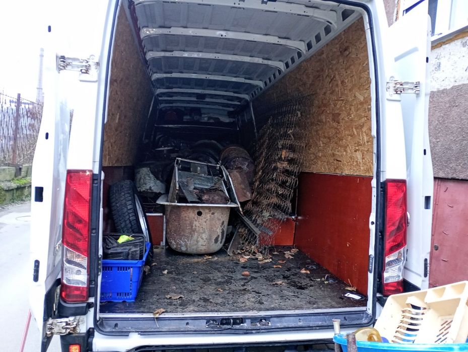 Debarasări locuințe, subsoluri, mansarde, mutări, transport marfa