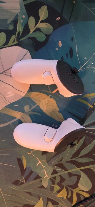 Meta Quest 3 - 128GB + husa transport, strap si huse controllere