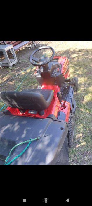 Vand tractoras de tuns gazon/ iarba