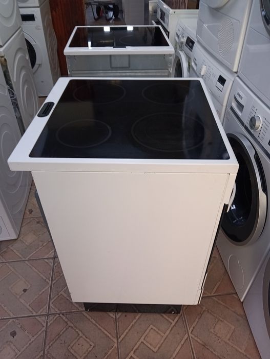 Свободно стояща печка с керамичен плот VOSS Electrolux 2годиниГаранция