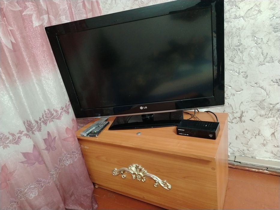 Продам телевизор LG