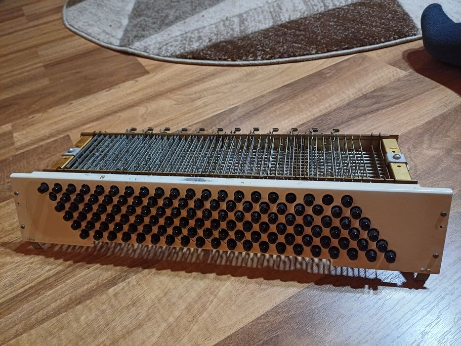 Dezmembrez acordeon HOHNER