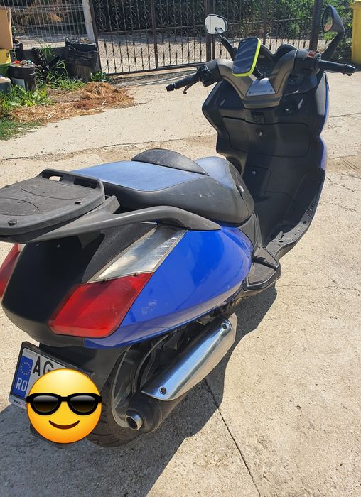 Maxiscuter Aprilia Atlantic 200. 2003 + unul de piese