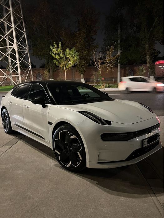 Zeekr 001 ideal xolatda 2023 yil