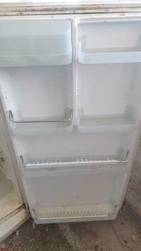 Хладилник Kortig  за части - рафтове, кутии, уплутнения