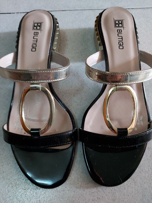 Încaltaminte de vara