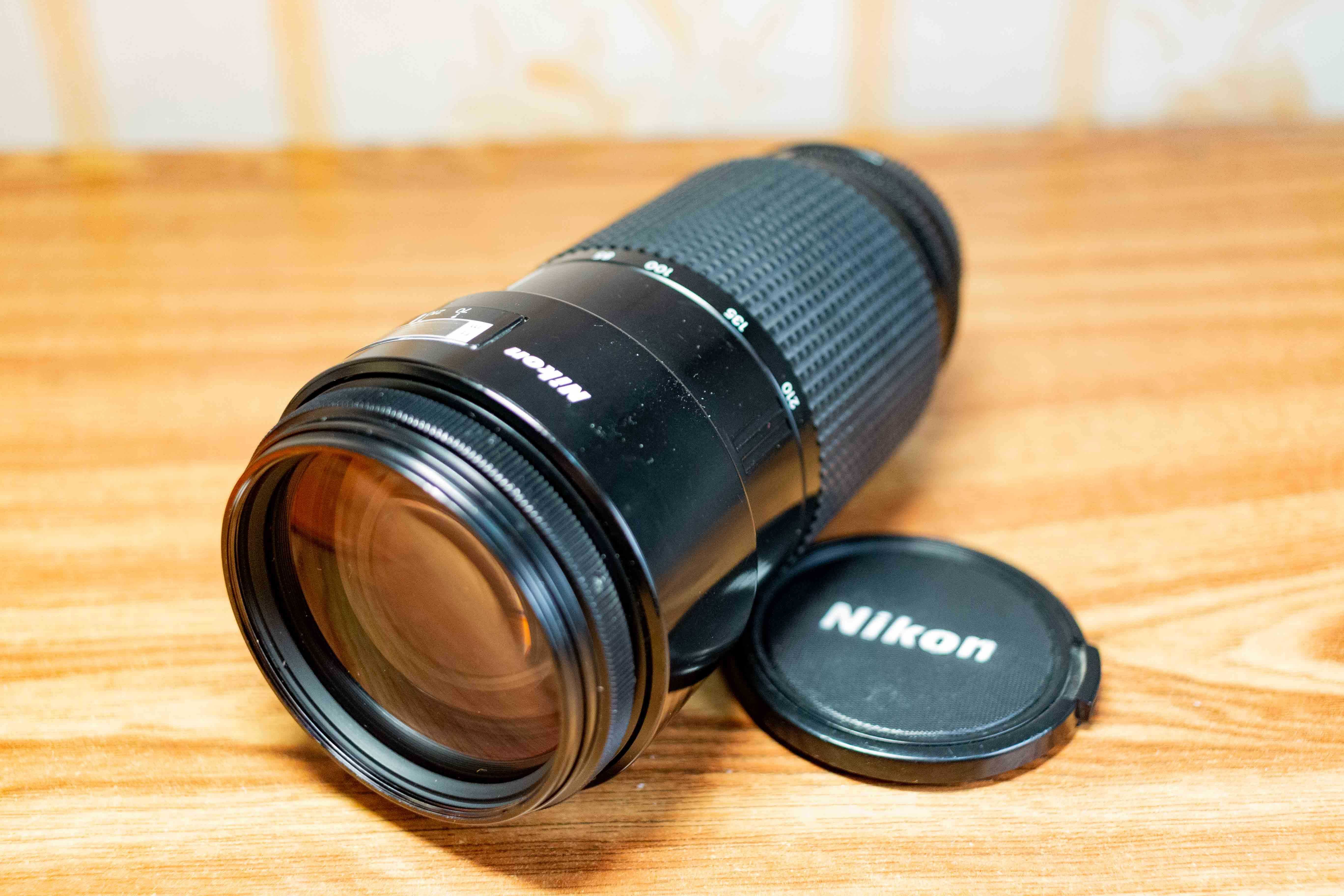 Зум объектив Nikon 70-210 F4. Полный кадр. Проф. объектив