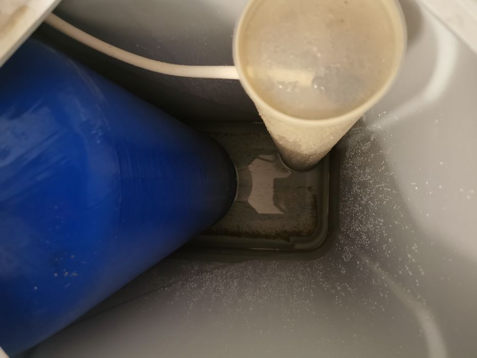 Stație dedurizare apă cu sare