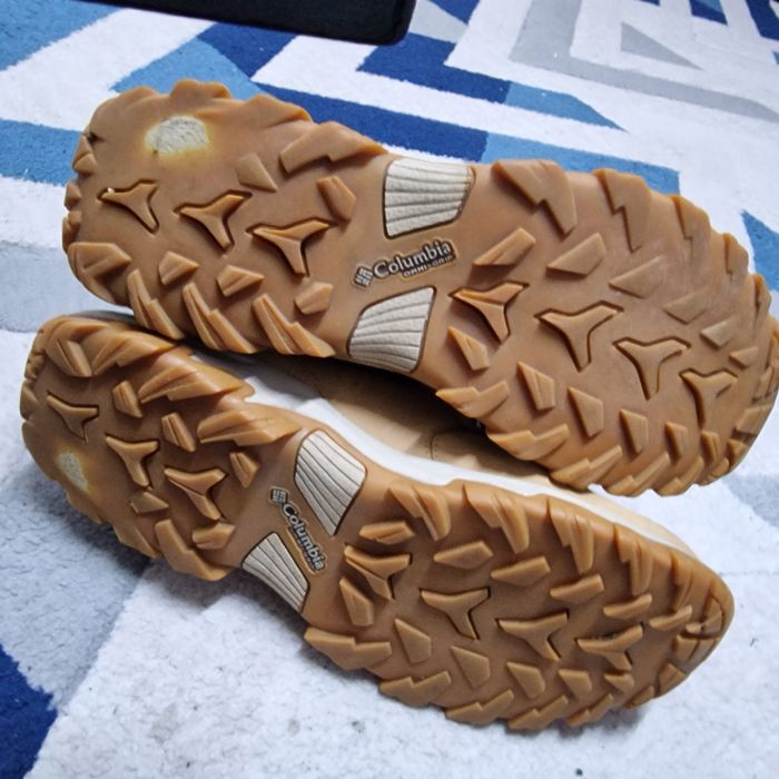 Vând bocanci marimea 42